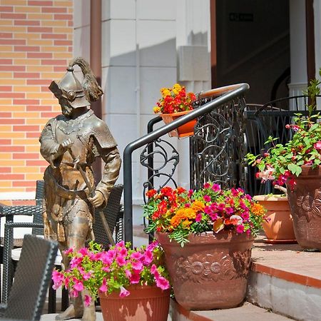 Hotel Bastion Sinaia Exterior photo
