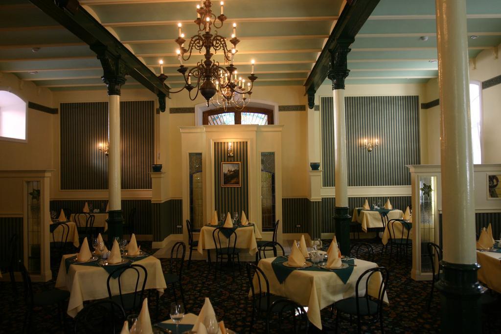 Hotel Bastion Sinaia Exterior photo